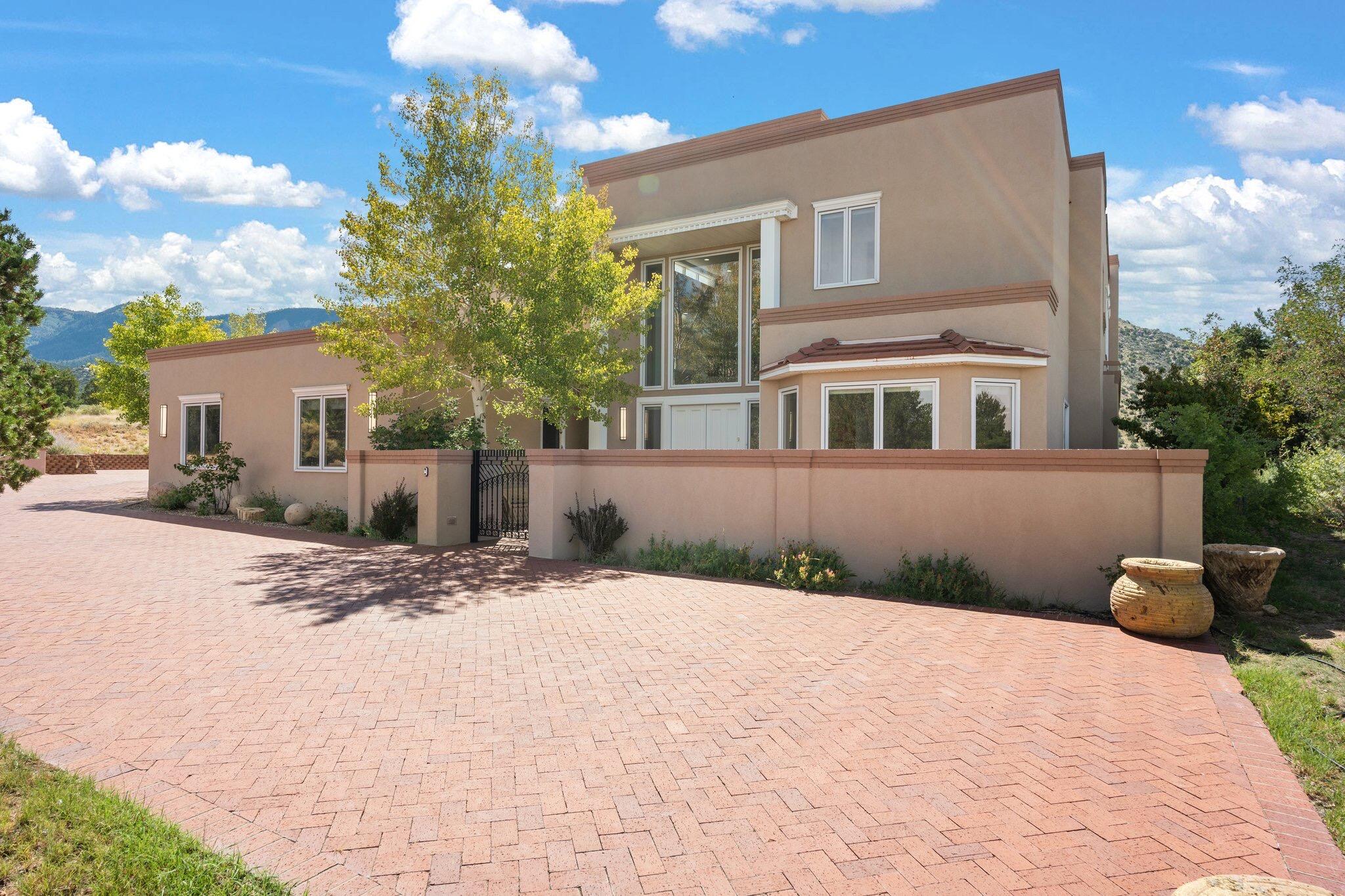 13716 Canada Del Oso Place, Albuquerque, New Mexico image 2