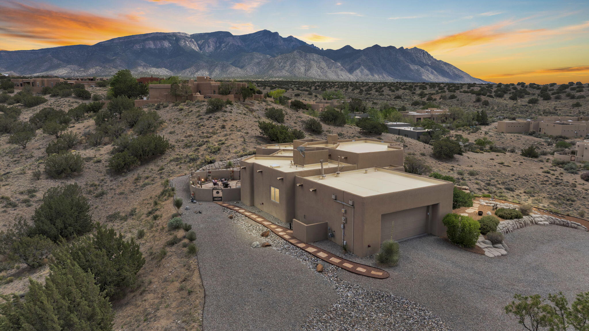 59 Sky Mountain Road, Placitas, New Mexico image 3
