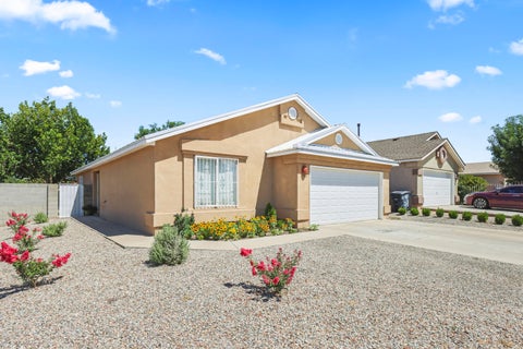 Homes For Sale - 2300 Cosmos Drive<br/> Bernalillo County, Albuquerque, NM 87121