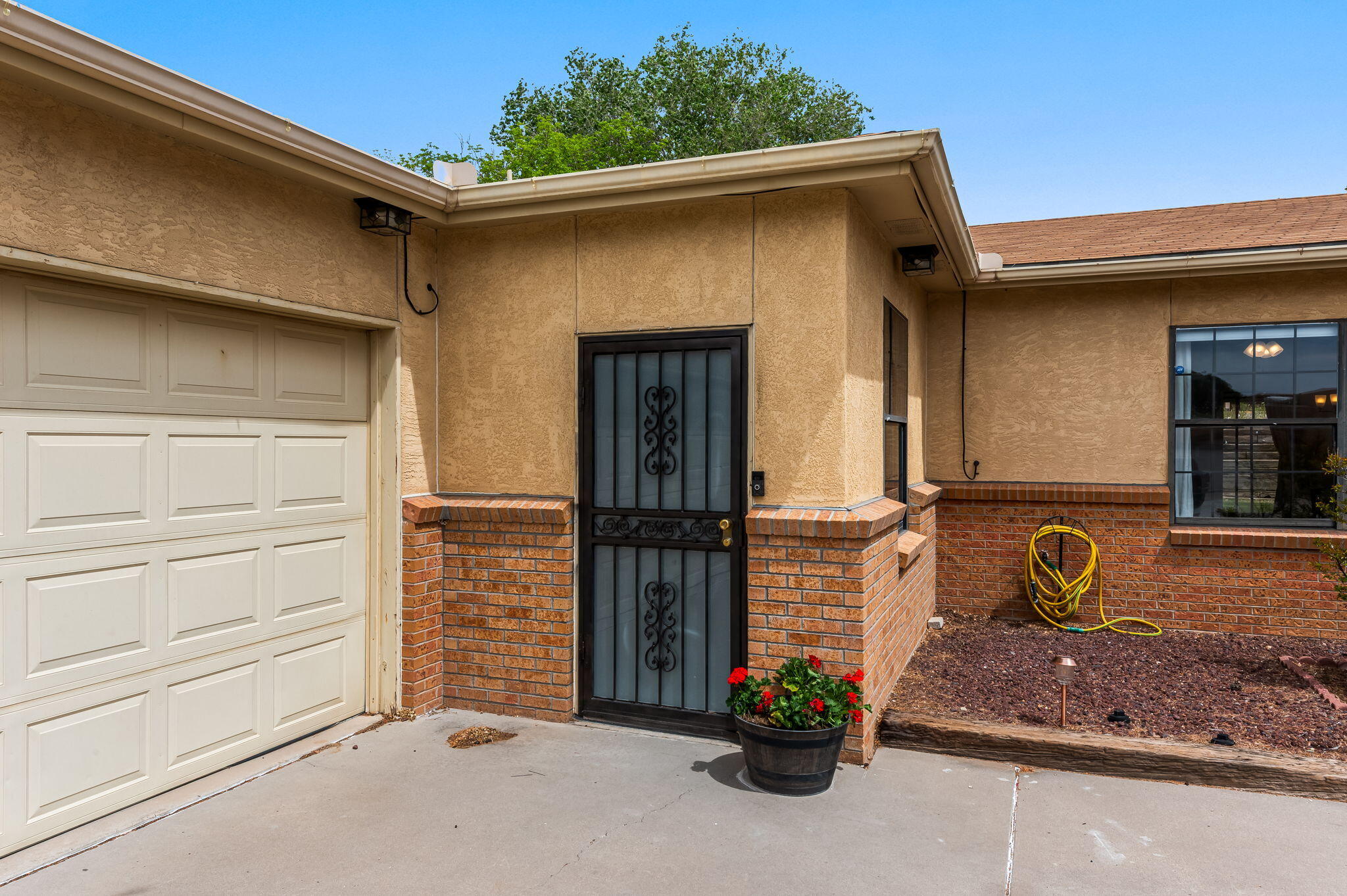 1132 Hupmobile Drive NE