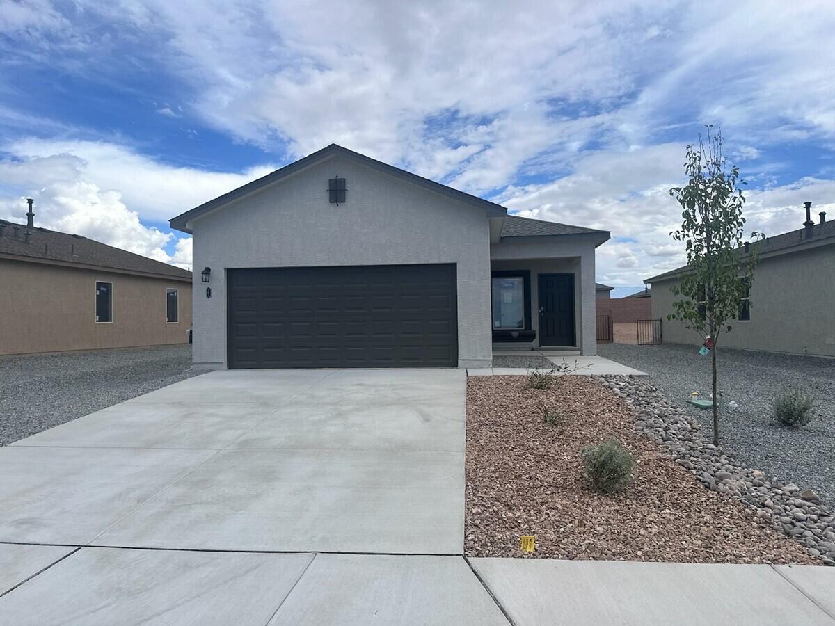 14 Camino Viejo, Los Lunas, New Mexico image 1