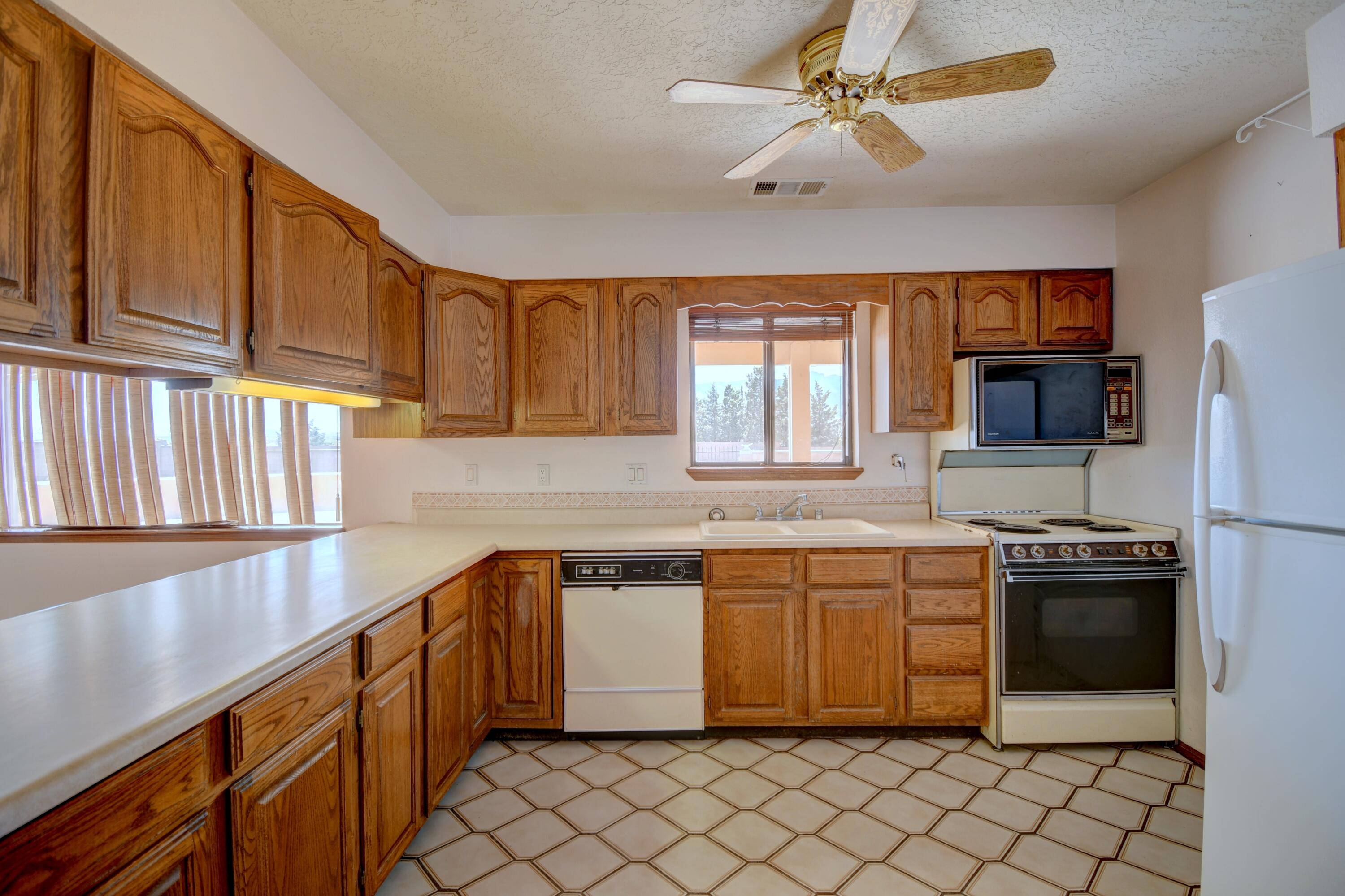 908 Nazcon Place, Bernalillo, New Mexico image 9