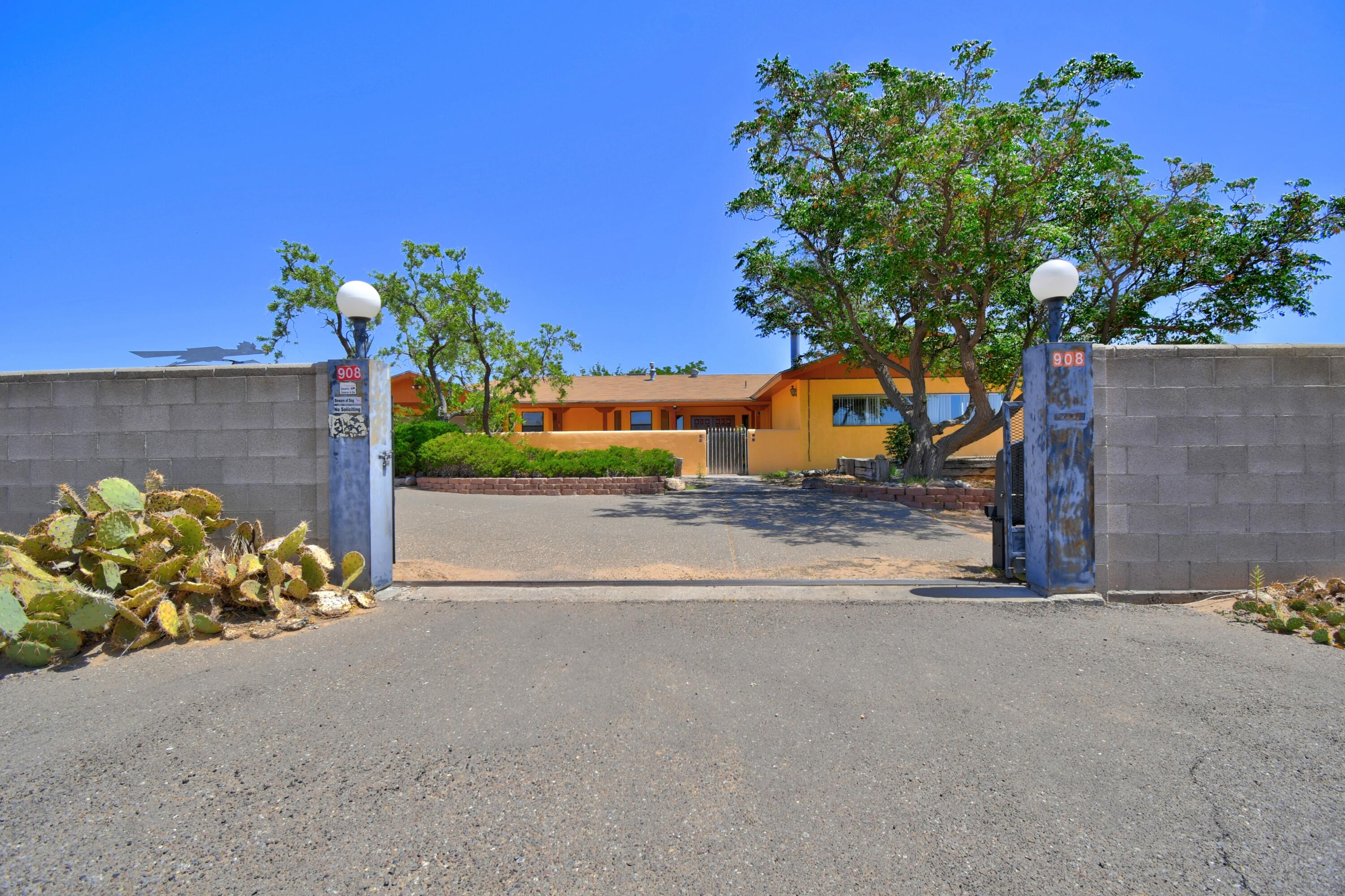 908 Nazcon Place, Bernalillo, New Mexico image 2
