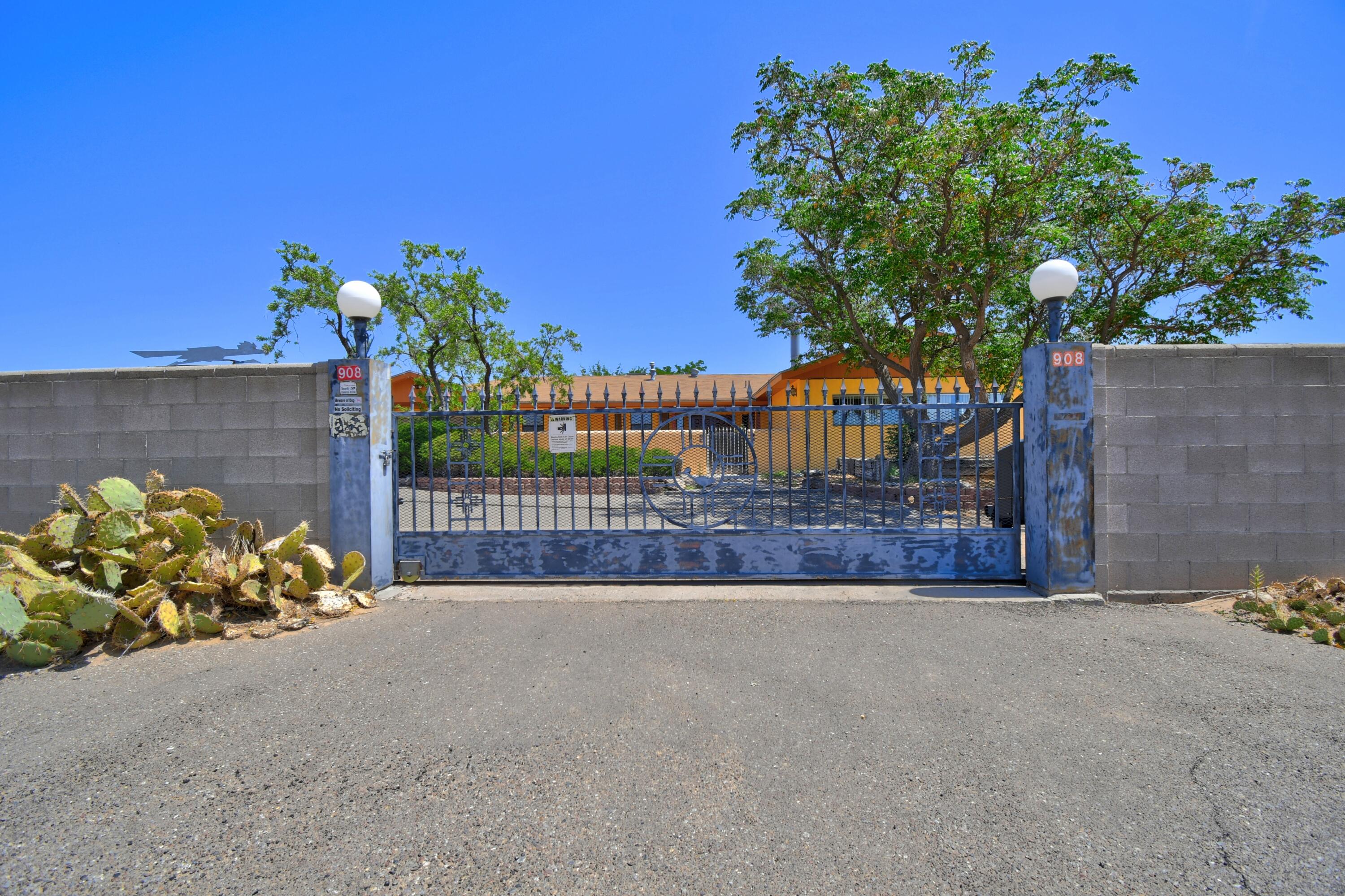 908 Nazcon Place, Bernalillo, New Mexico image 1