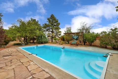 Photo of 2908 10th Street NW, Albuquerque, NM 87107 (MLS # 1095287)