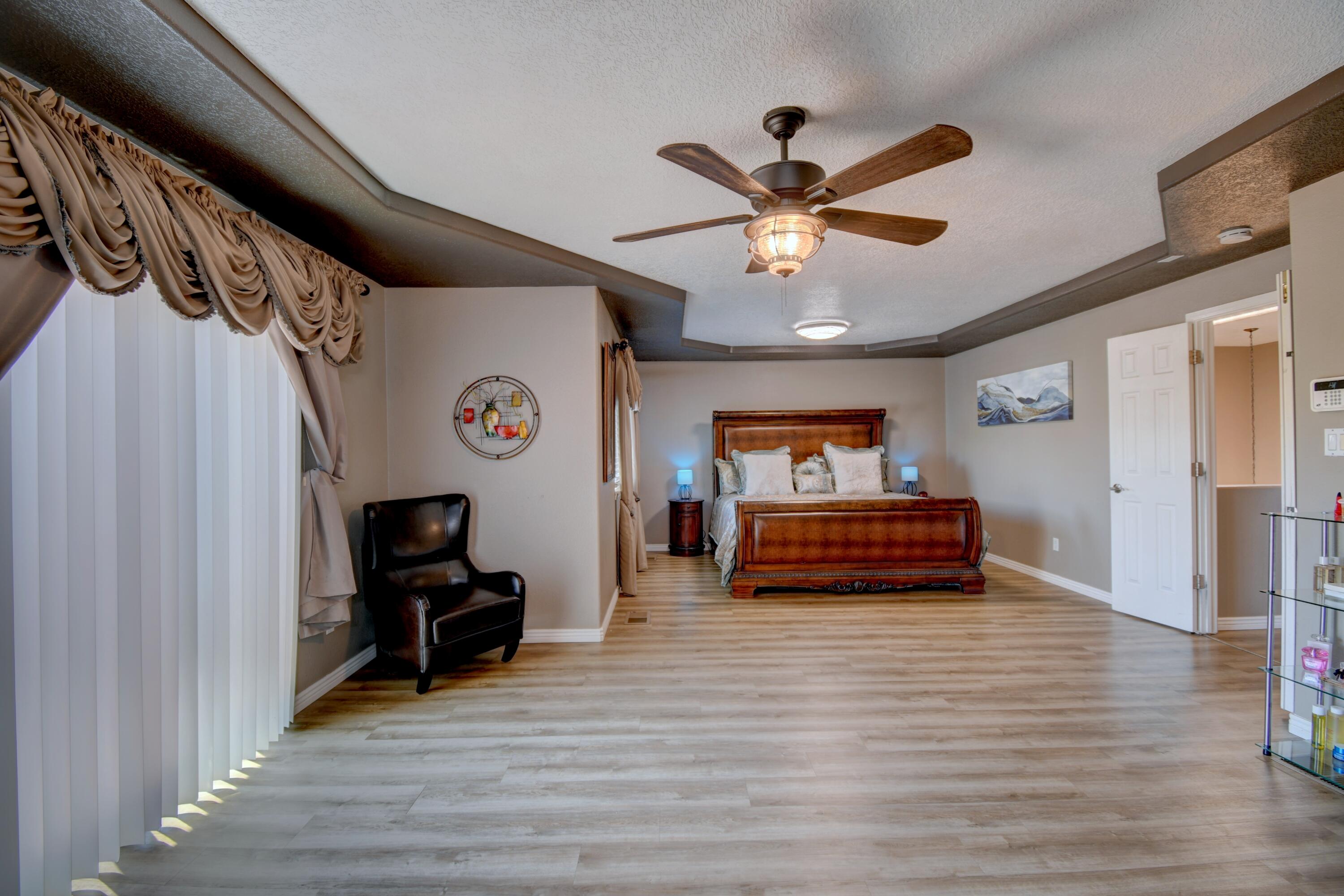 Photo 8 of 17 of 5516 Havasu Avenue NW house