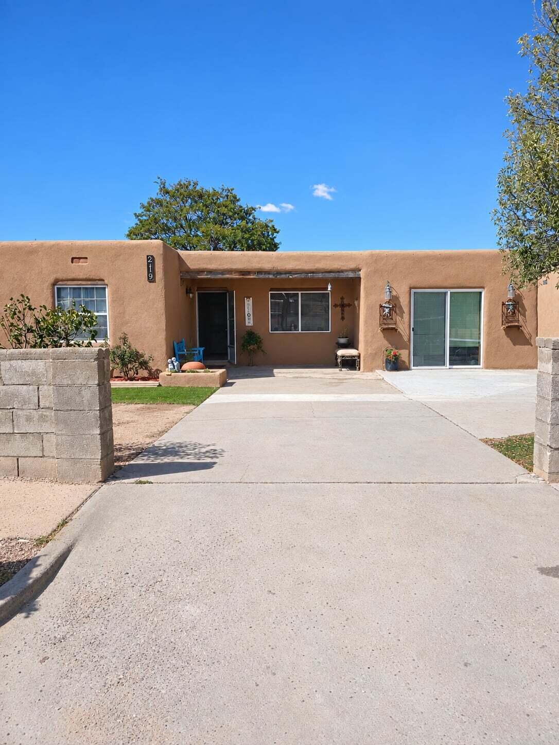 2119 Los Pinos Court