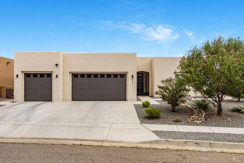 Homes For Sale - 8912 Desert Rain Road<br/> Bernalillo County, Albuquerque, NM 87120