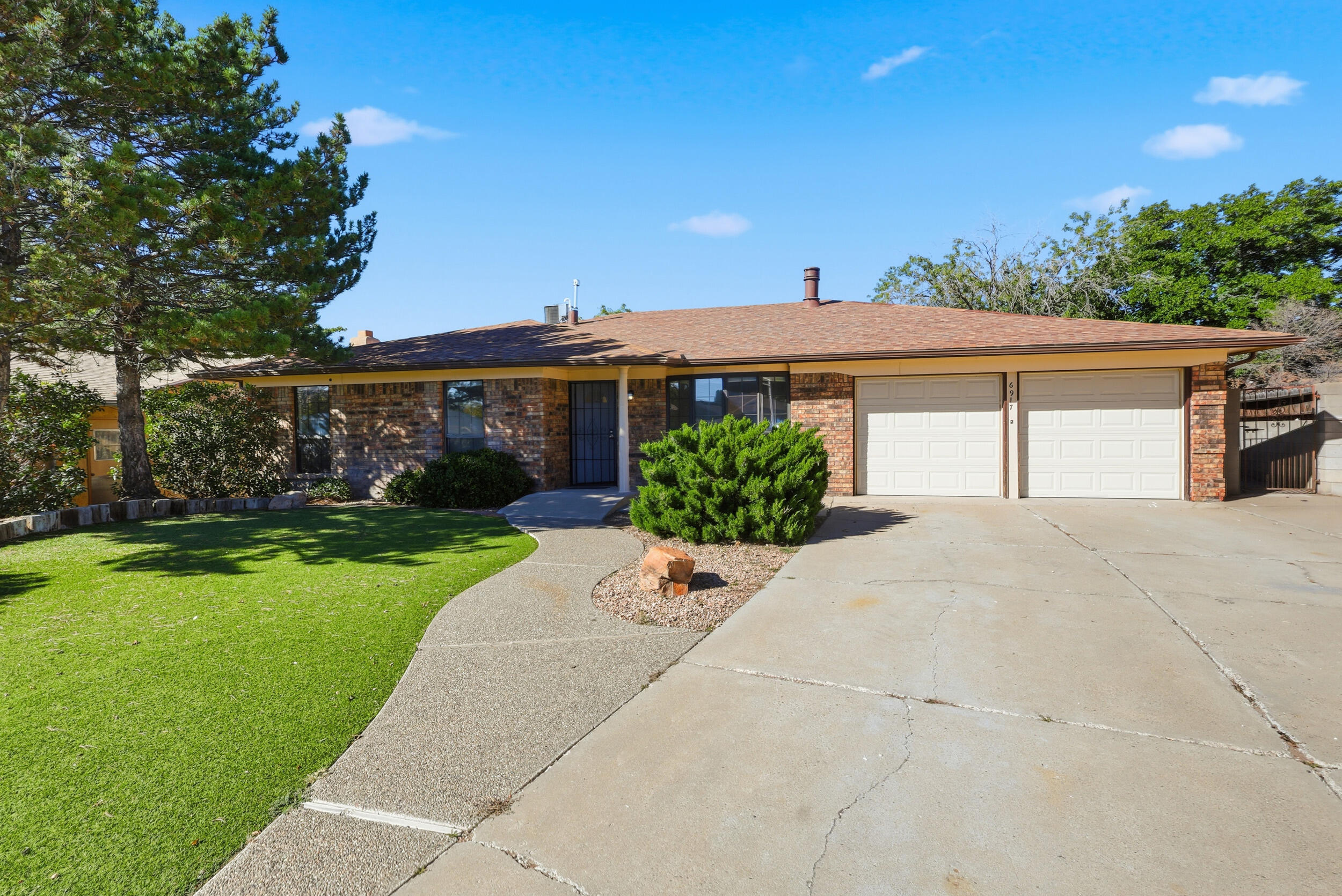 6917 Marilyn Avenue NE