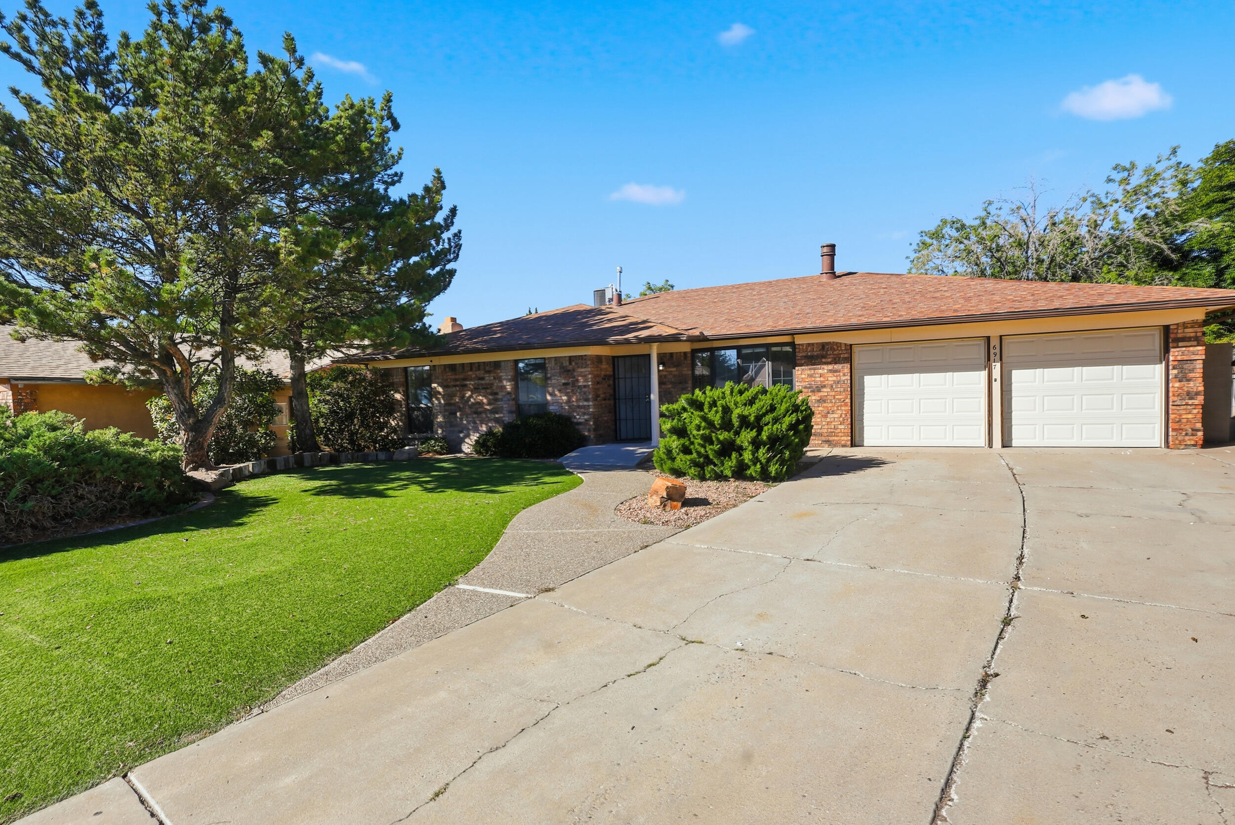 6917 Marilyn Avenue NE