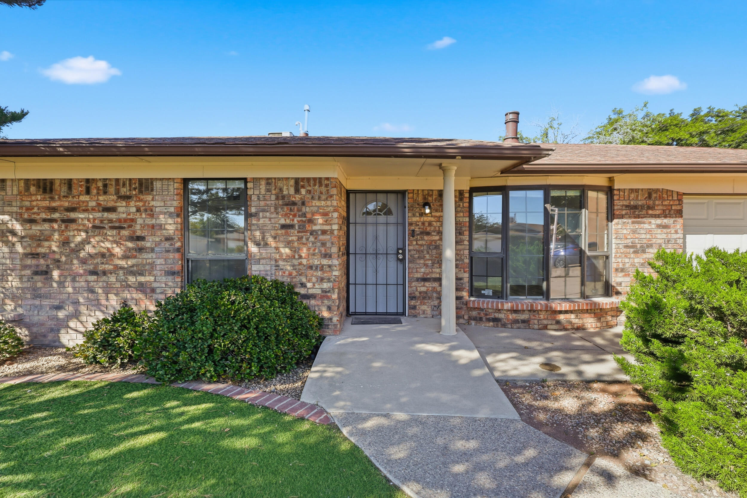 6917 Marilyn Avenue NE