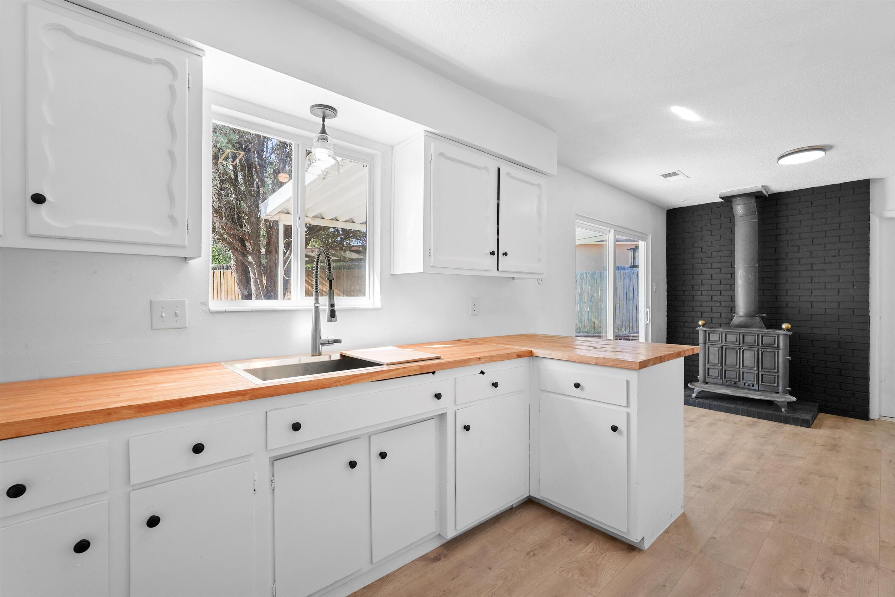500 Gral Trevino Drive, Rio Rancho, New Mexico image 16