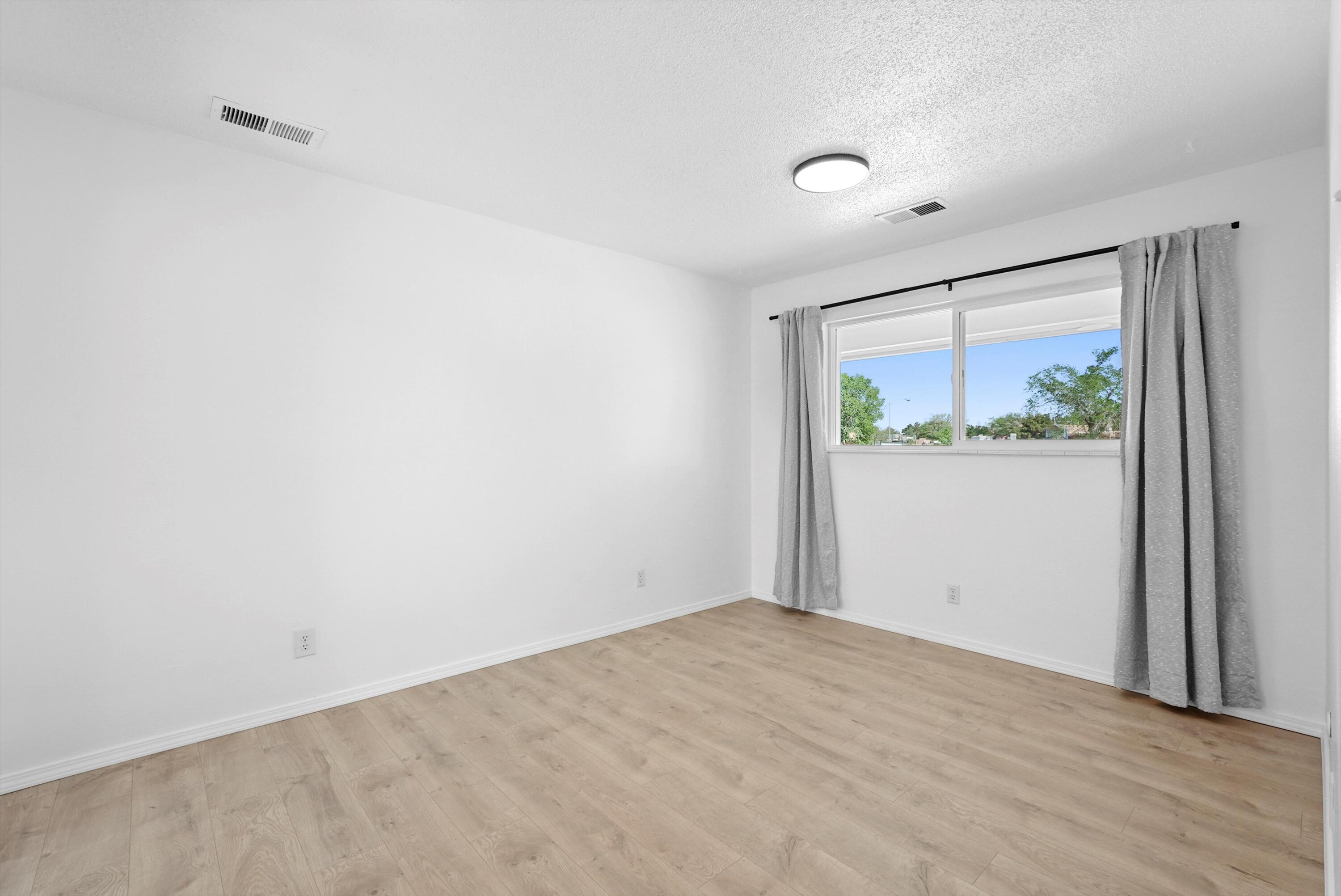 500 Gral Trevino Drive, Rio Rancho, New Mexico image 9