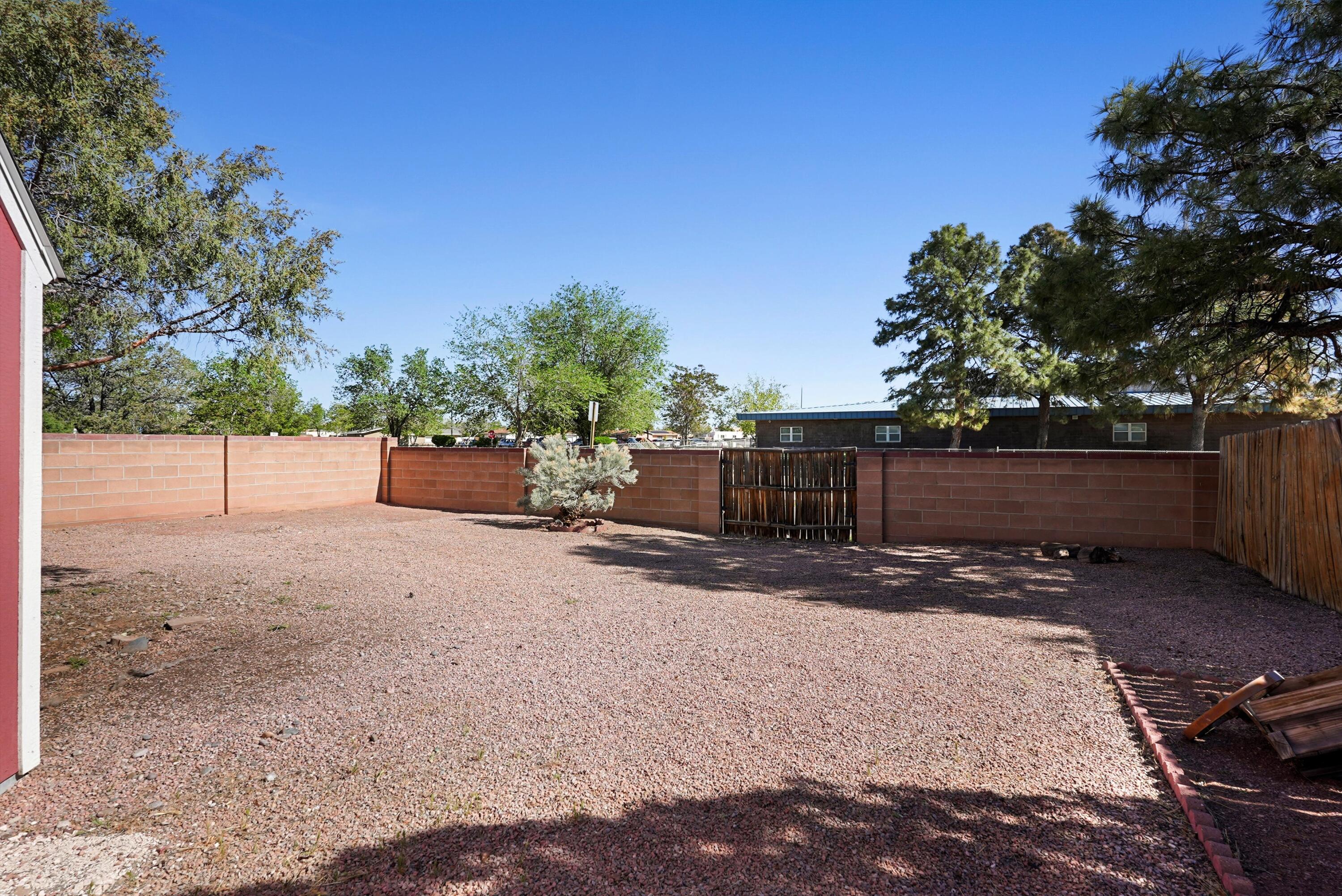 500 Gral Trevino Drive, Rio Rancho, New Mexico image 27