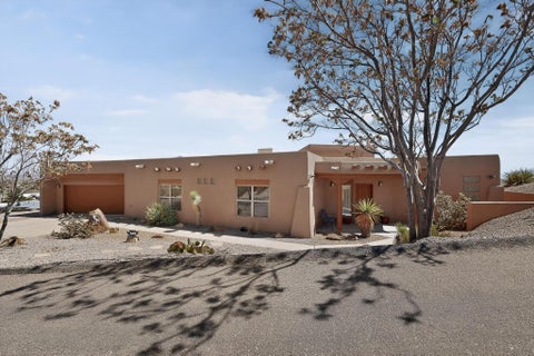 Photo of 400 Paseo De Corrales, Corrales, NM 87048 (MLS # 1111203)