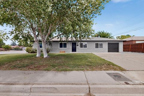 Homes For Sale - 8803 Los Arboles Avenue<br/> Albuquerque, NM 87112