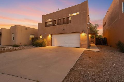 Photo of 2105 San Venito Road NW, Albuquerque, NM 87104 (MLS # 1093932)