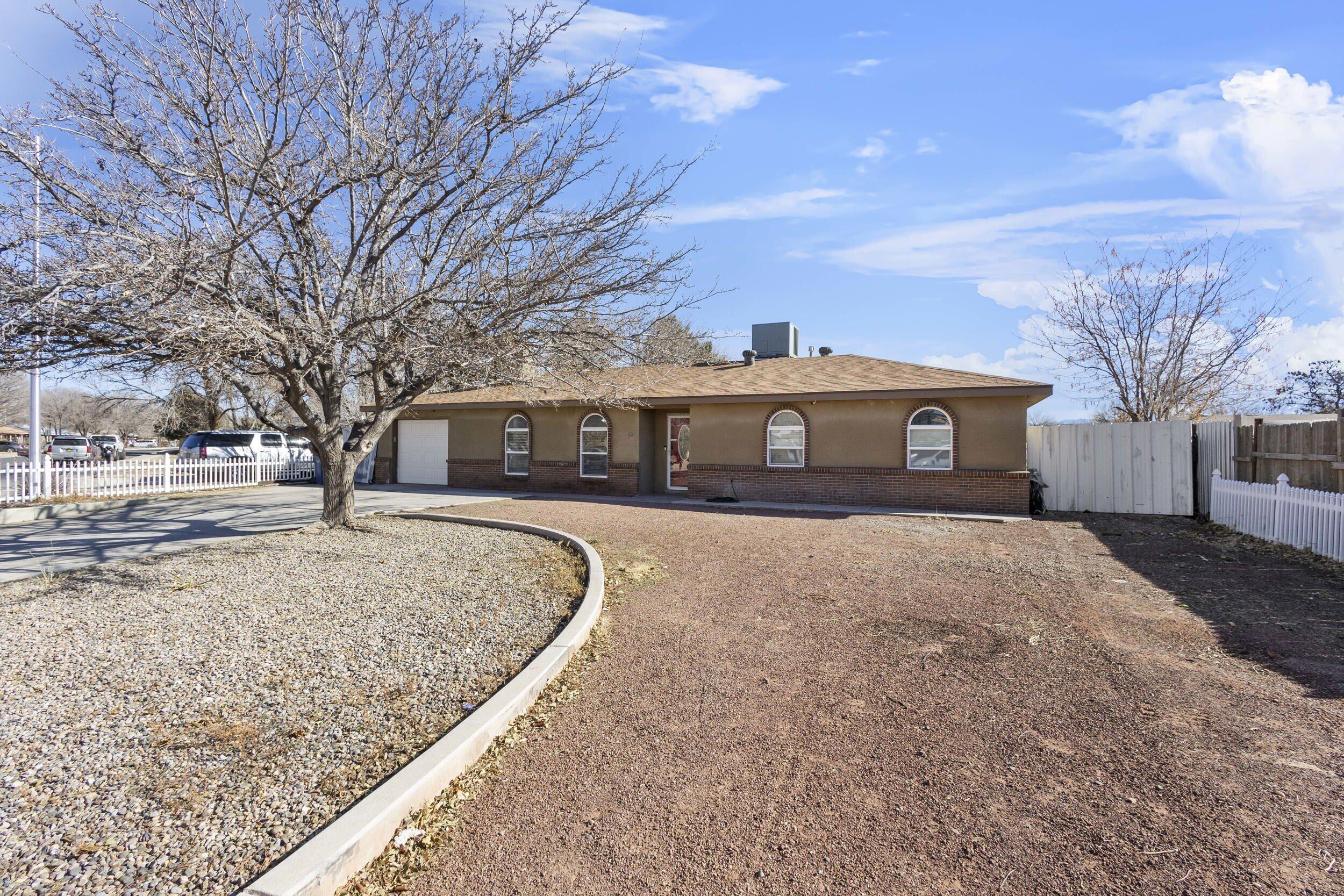 436 Valle Grande Drive, Los Lunas, New Mexico image 4