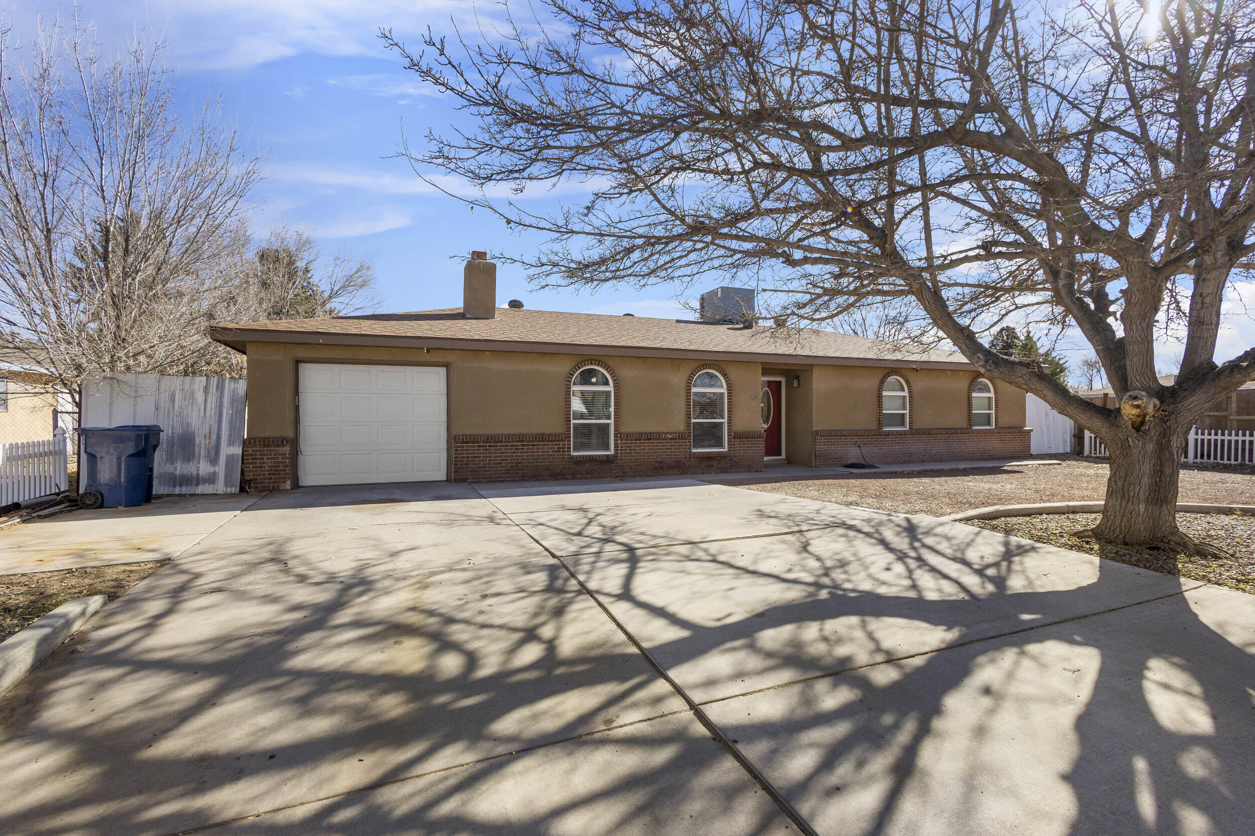 436 Valle Grande Drive, Los Lunas, New Mexico image 1