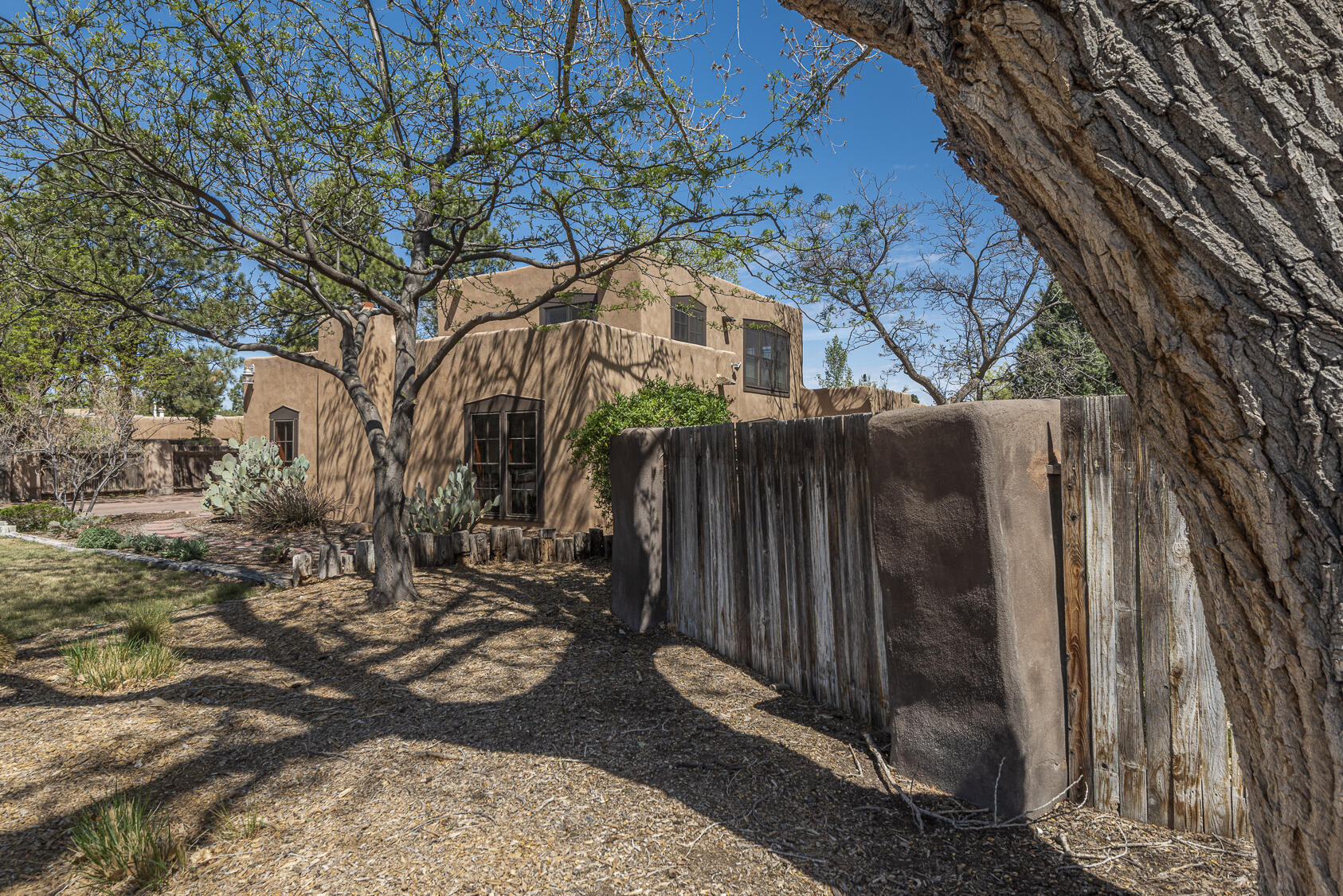 1905 Avenida Las Campanas, Los Ranchos, New Mexico image 42