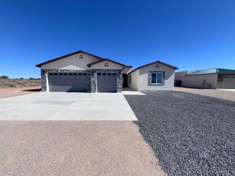 Photo of 505 12th Avenue SE, Rio Rancho, NM 87124 (MLS # 1098906)