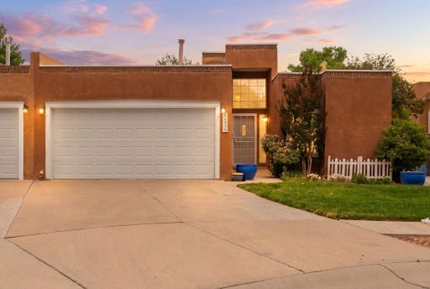 Townhouse For Sale - 2529 Abby Jean Place<br/> Bernalillo County, Albuquerque, NM 87104