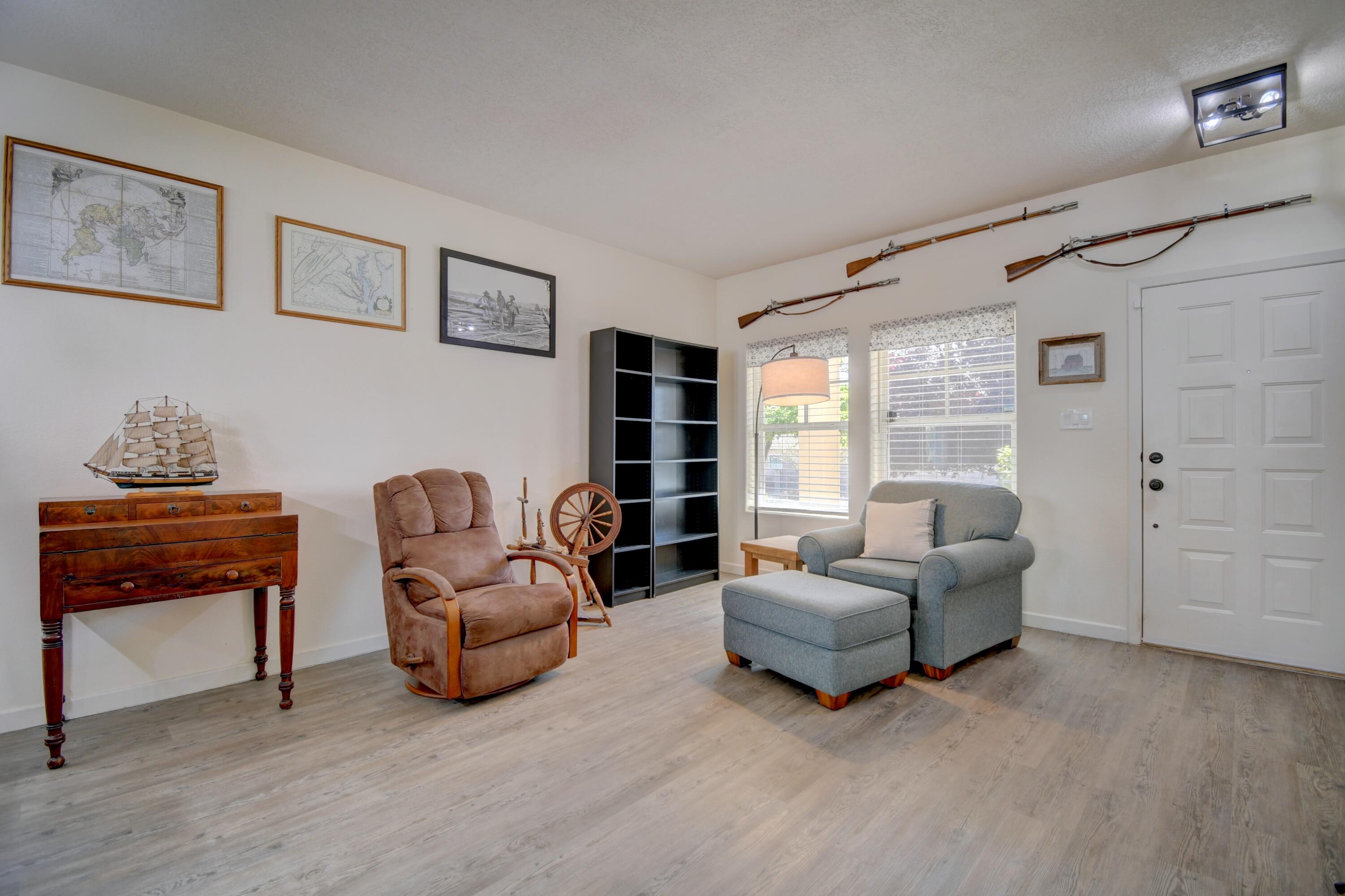 10483 E Calle Cordoba NW