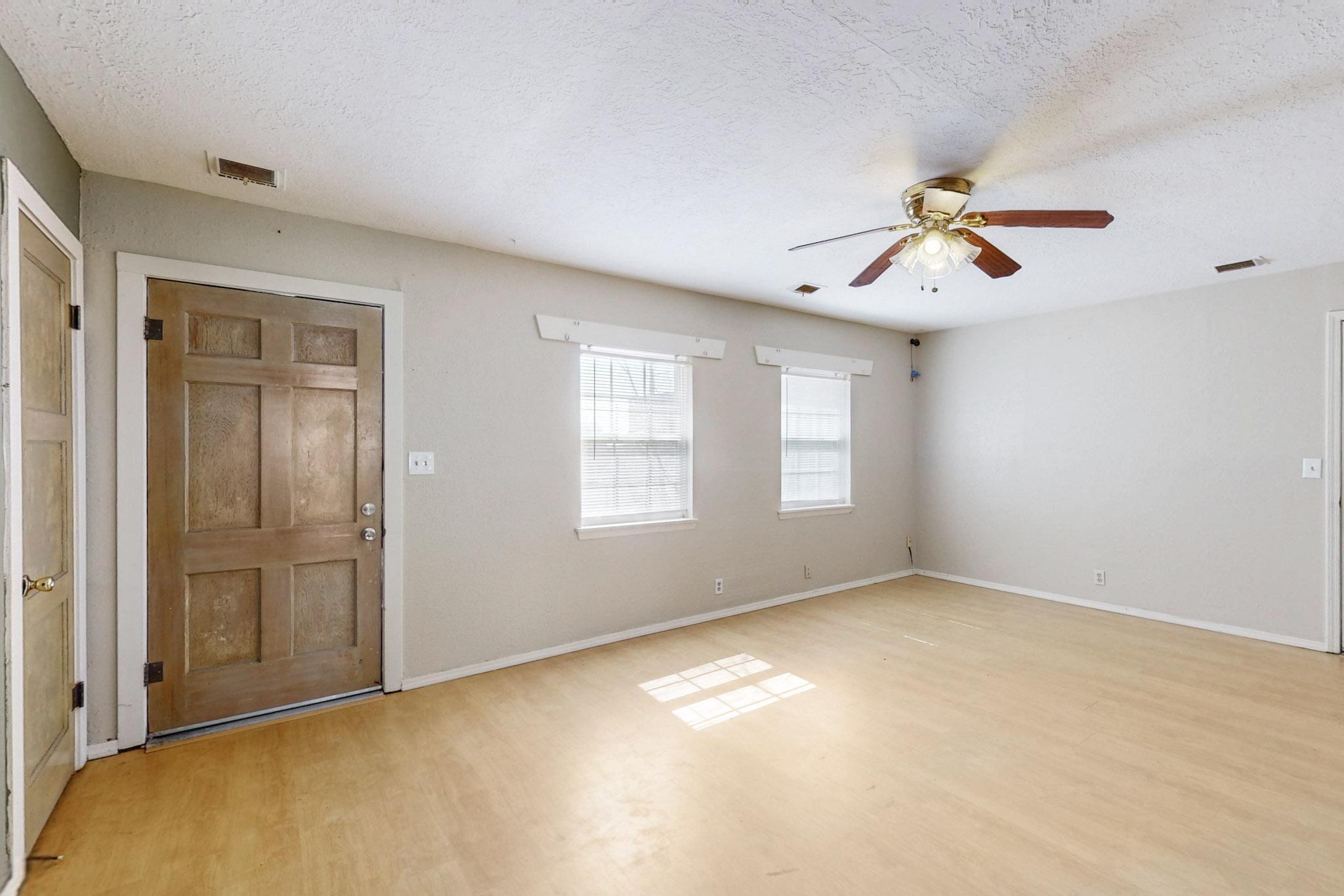 1614 Jude Court, Belen, New Mexico image 3