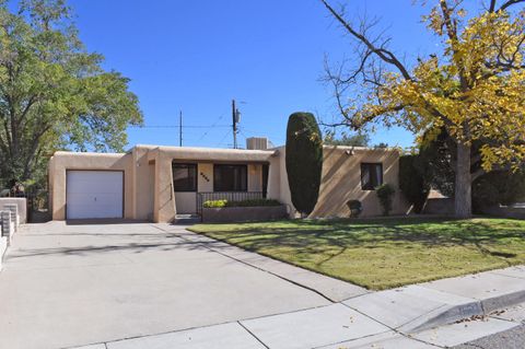 Photo of 1824 Indiana Street NE, Albuquerque, NM 87110 (MLS # 1093839)