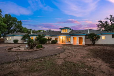Photo of 7515 Camino Del Rio, Albuquerque, NM 87114 (MLS # 1091444)