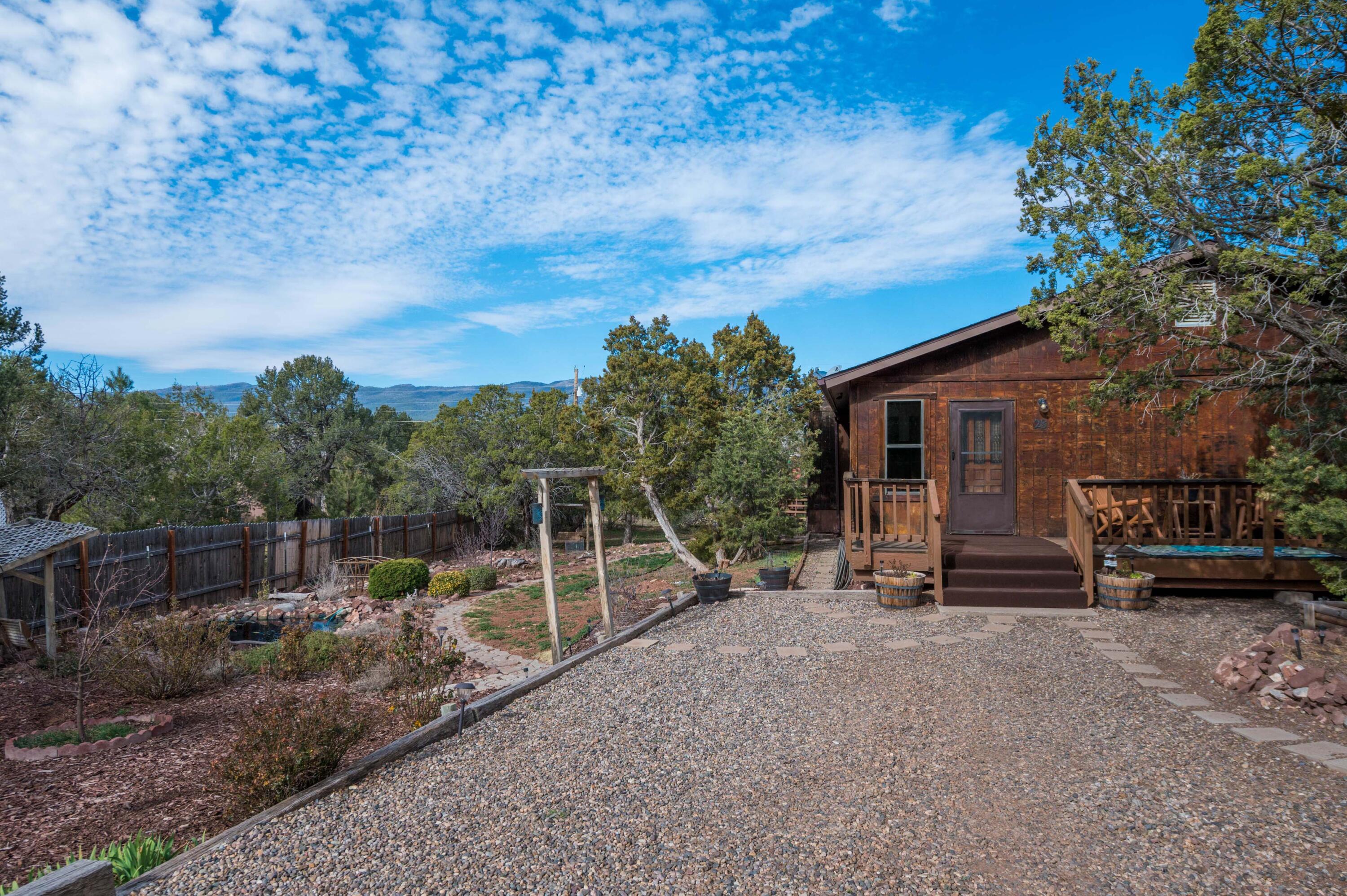 28 Jennifer Drive