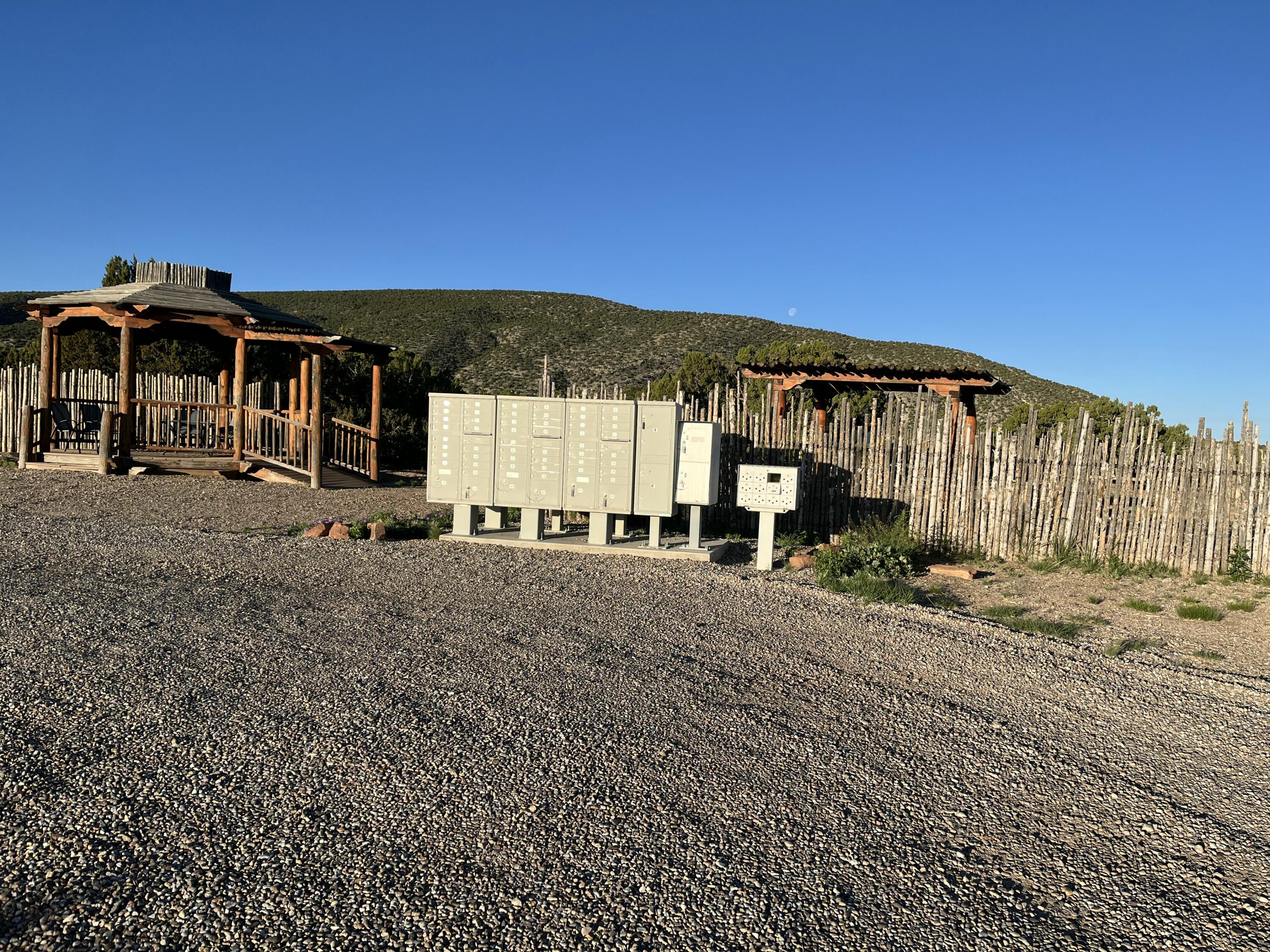 101 Wild Primrose Road, Placitas, New Mexico image 16