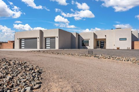 Photo of 1841 17TH Avenue SE, Rio Rancho, NM 87124 (MLS # 1090568)