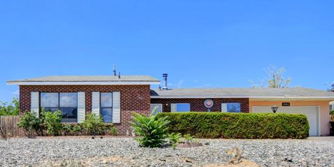 Homes For Sale - 774 Zuni Road<br/> Rio Rancho, NM 87124