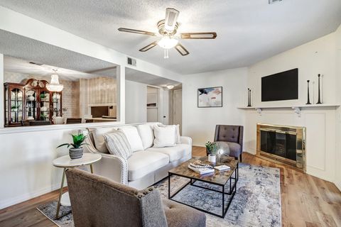 Photo of 3825 Montgomery Boulevard NE #APT 122, Albuquerque, NM 87109 (MLS # 1096790)