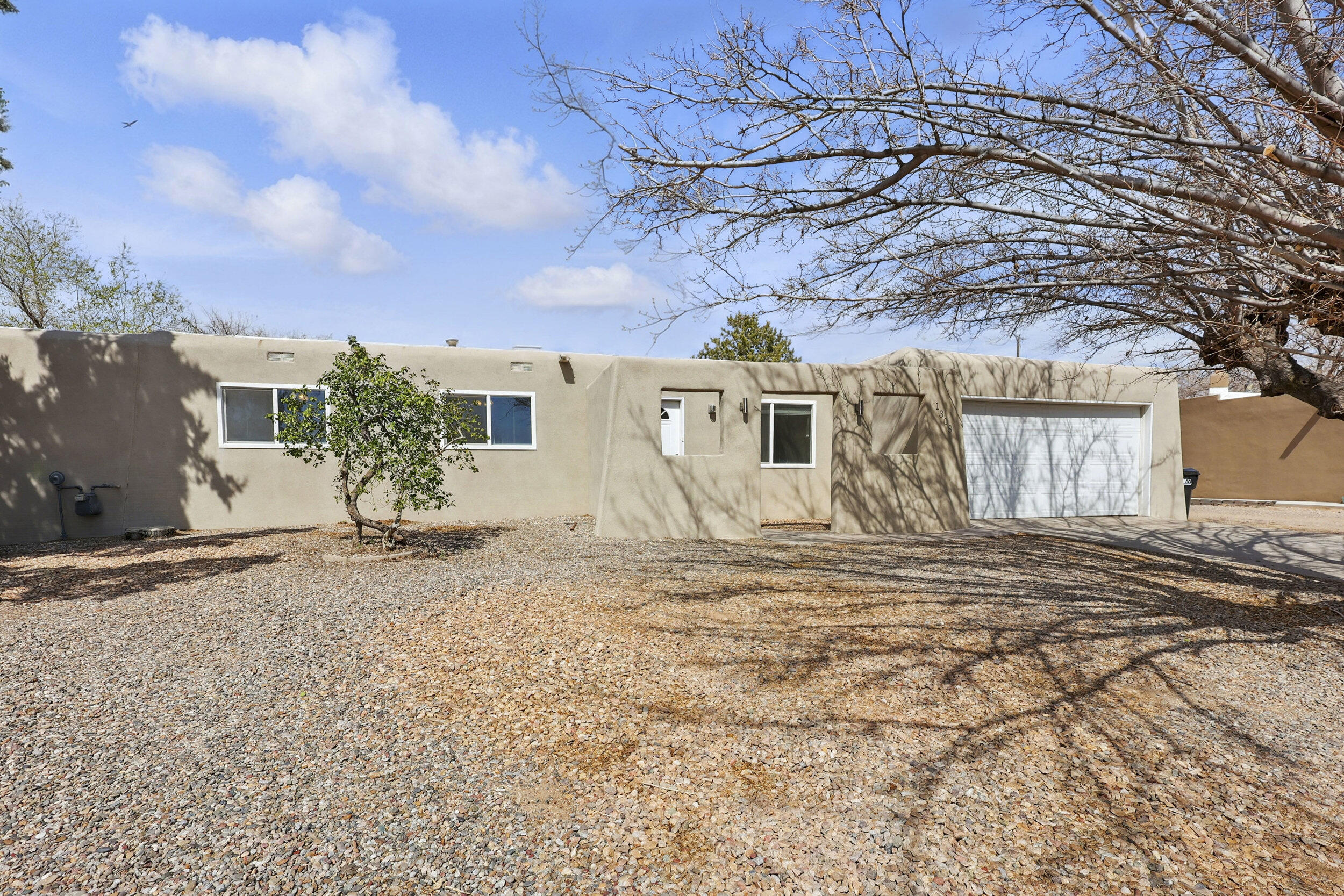 1308 Linda Court, Corrales, New Mexico image 2