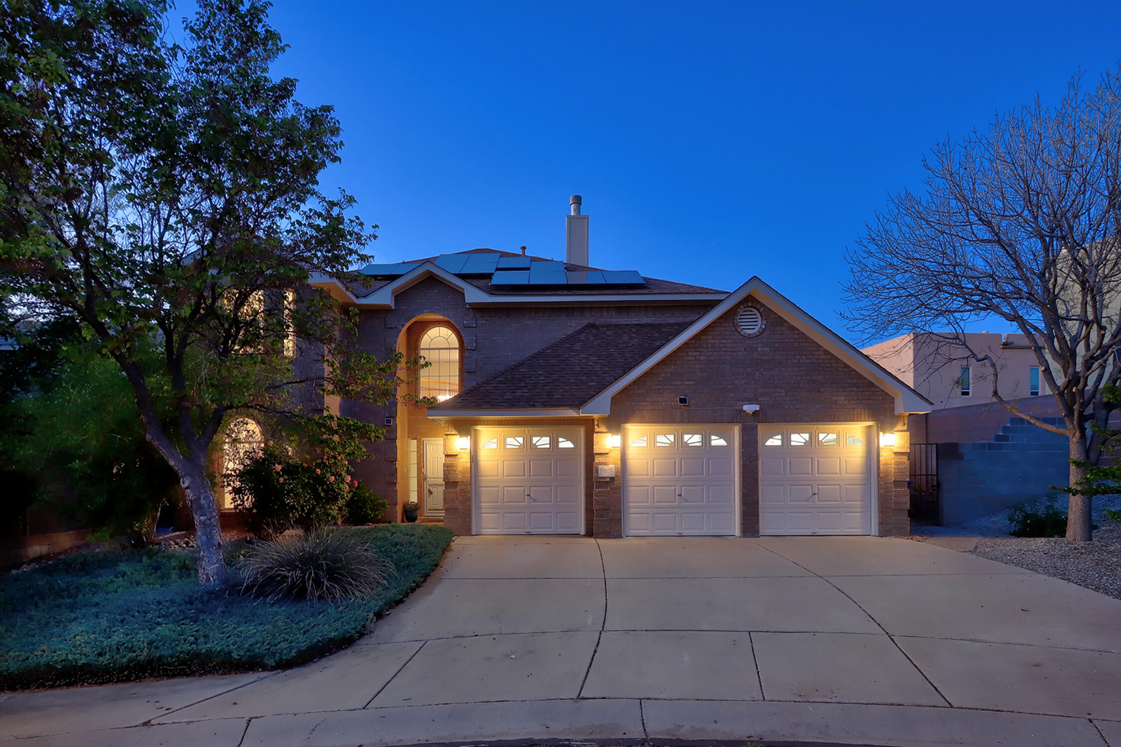 10015 Petra Court NE