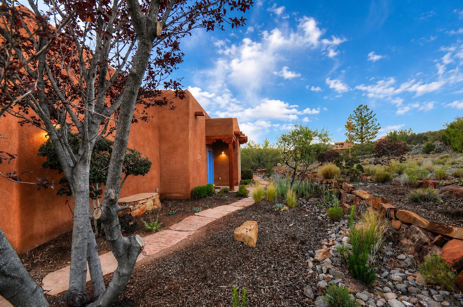 16 Mimbres Road SW