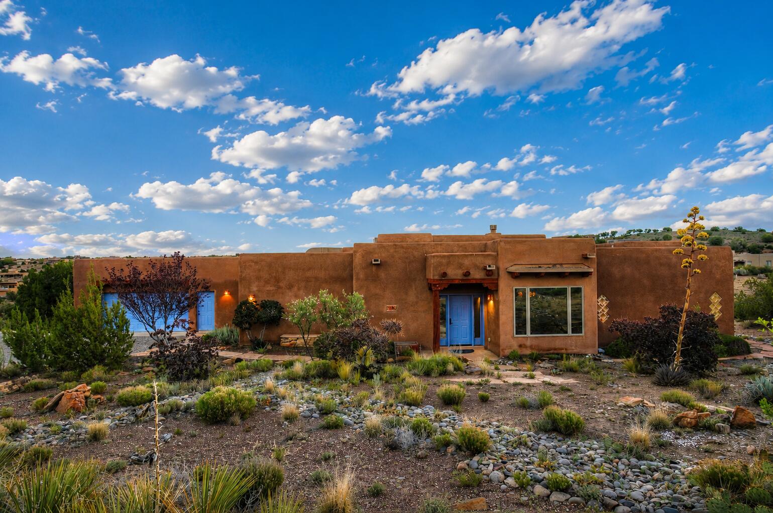 16 Mimbres Road SW