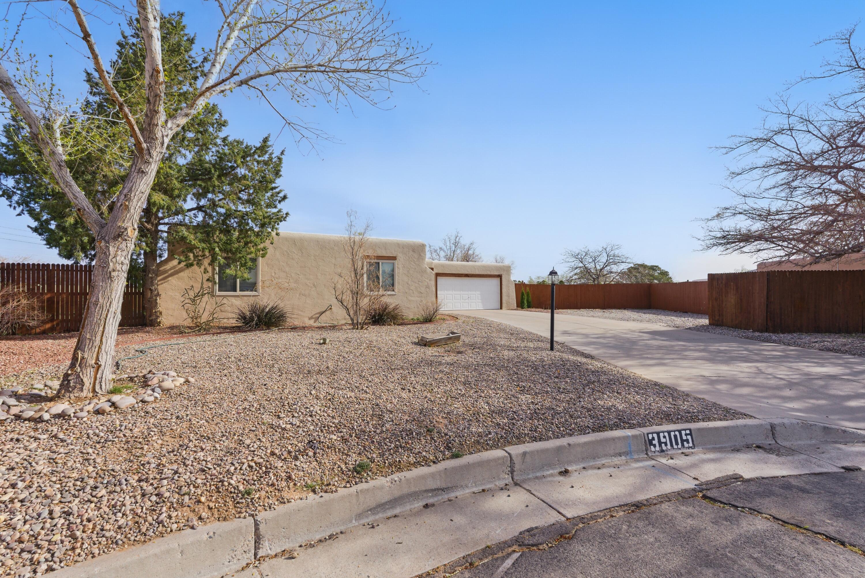 3905 El Dedo Court, Rio Rancho, New Mexico image 2