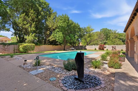 Homes For Sale - 1022 Camino Ranchitos<br/> Bernalillo County, Albuquerque, NM 87114