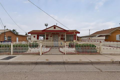 Photo of 122 46th Street SW, Albuquerque, NM 87105 (MLS # 1102933)