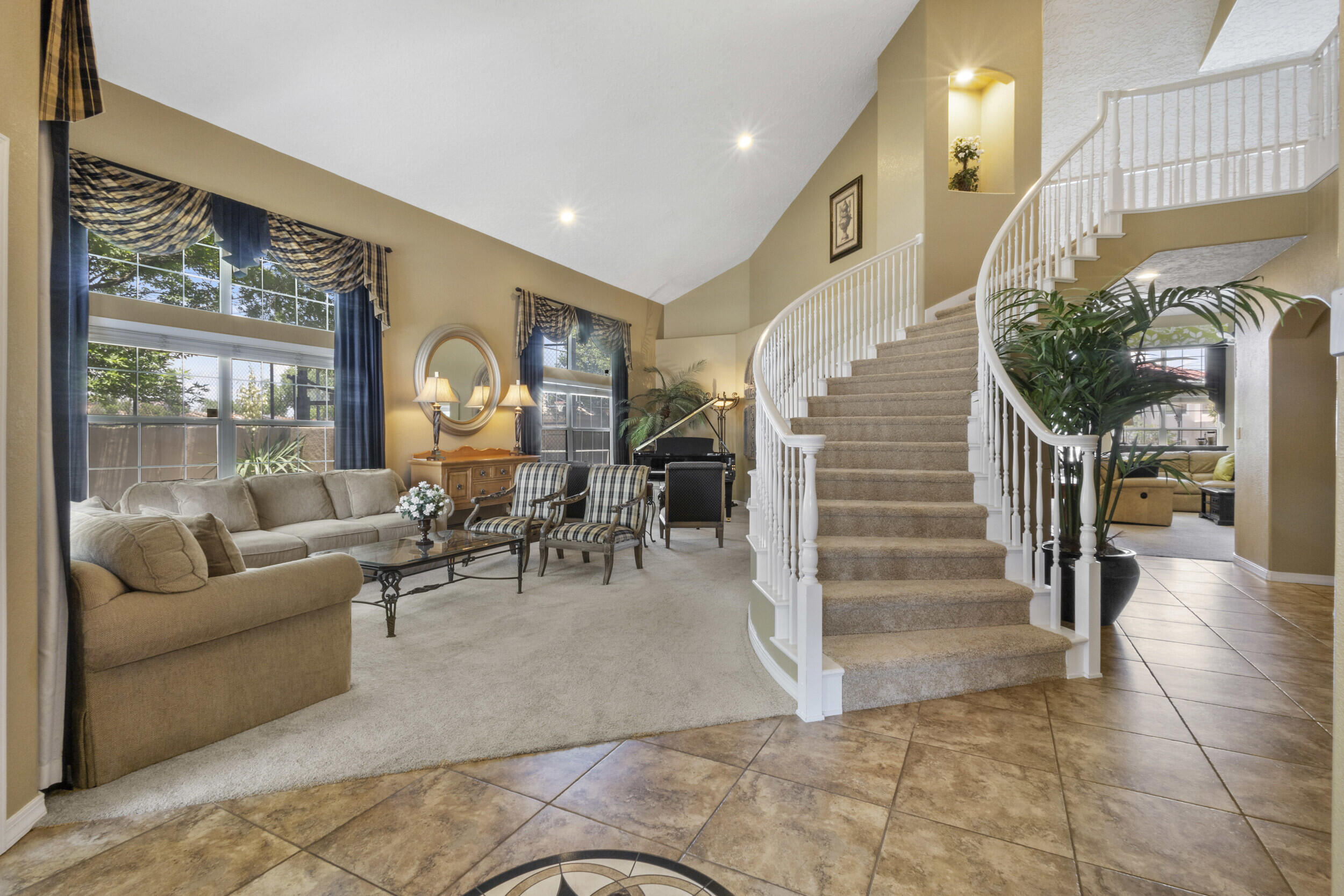 6420 POJOAQUE Road NW