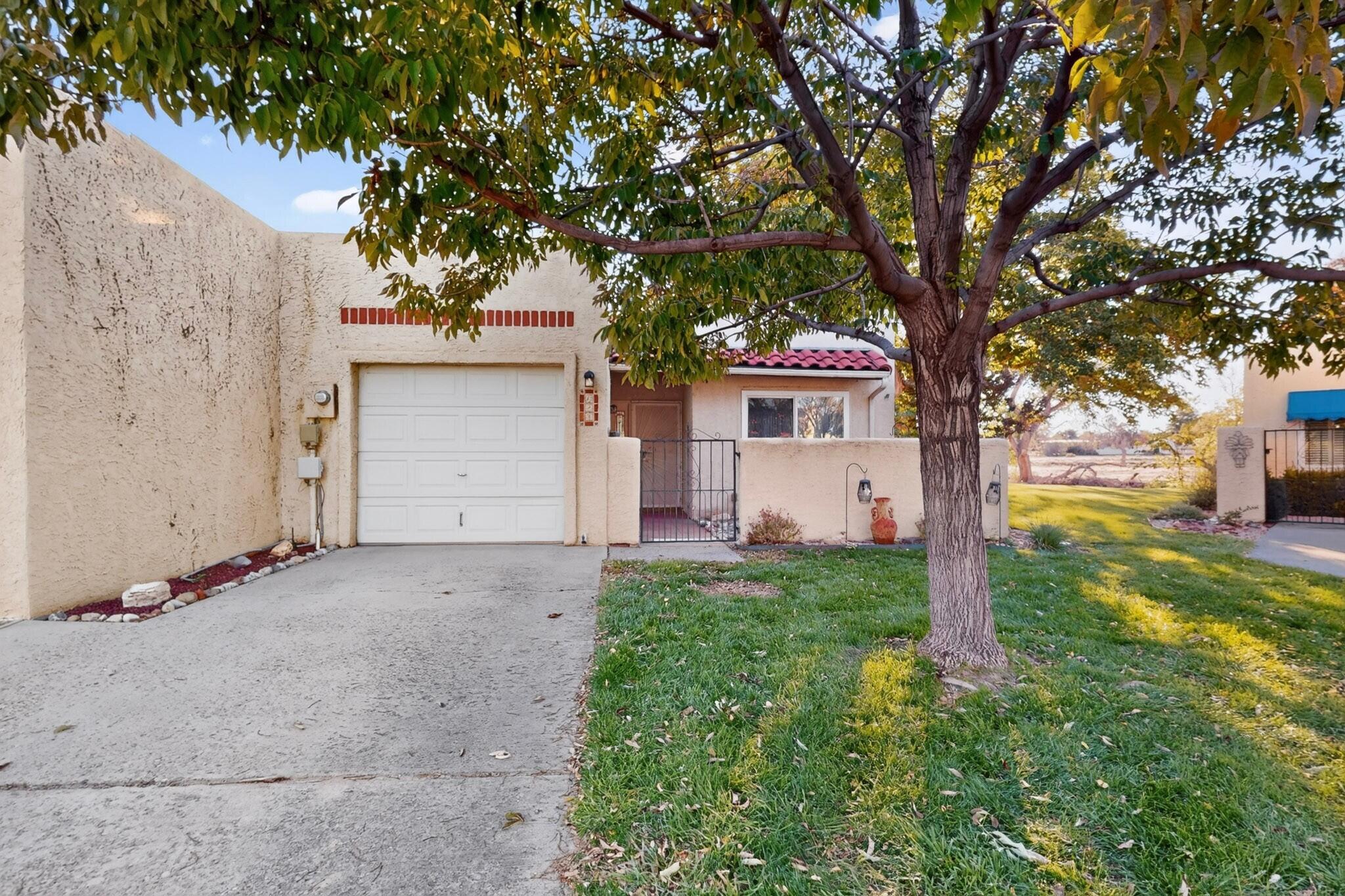628 Eastlake Drive SE