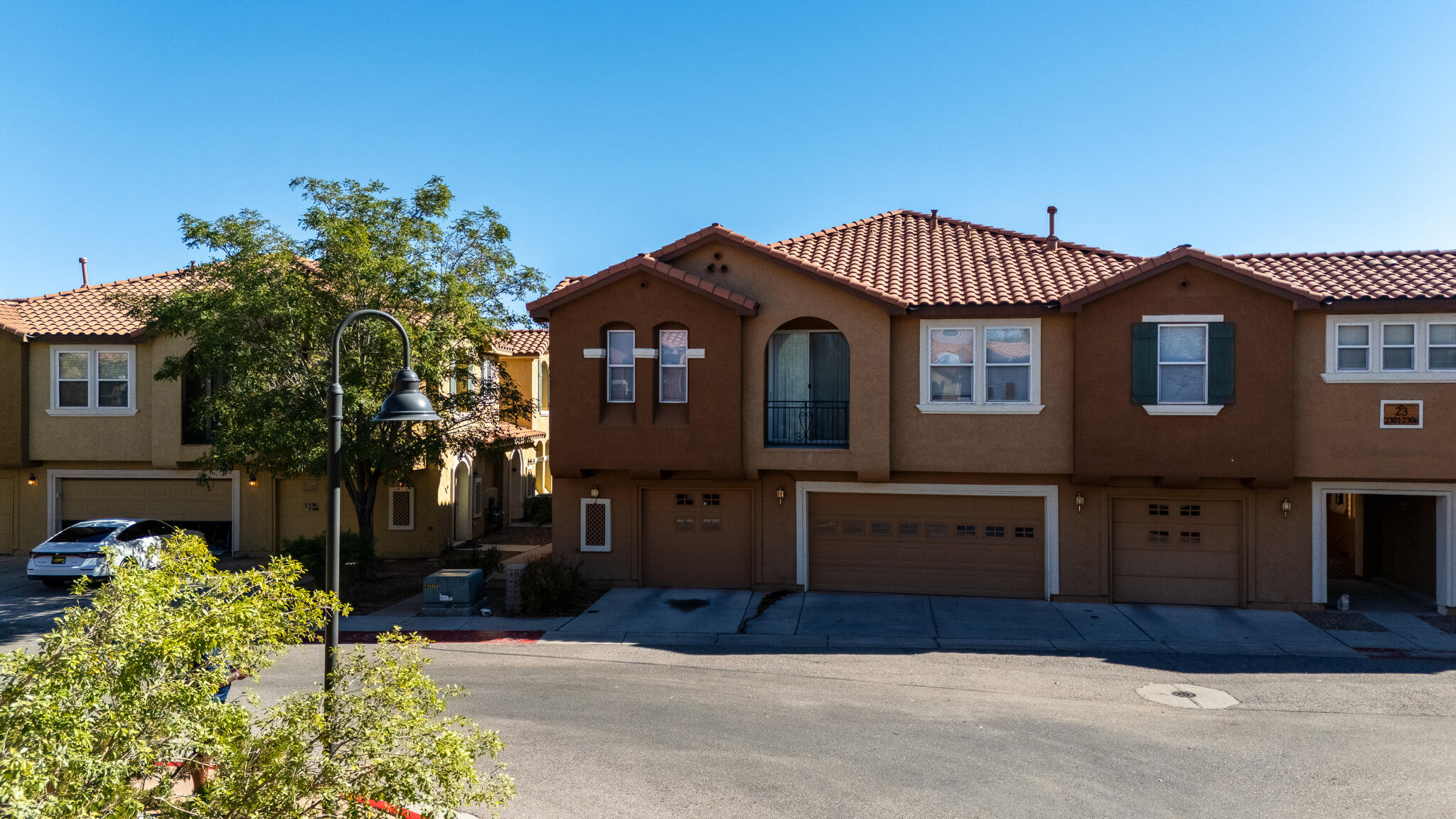 601 MENAUL Boulevard NE 2304