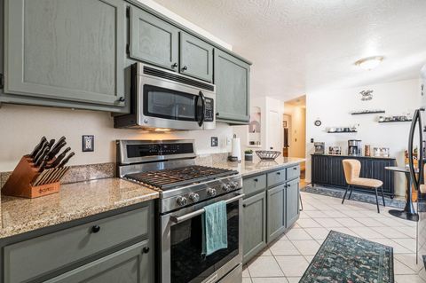 Photo of 42 Milton Loop, Los Lunas, NM 87031 (MLS # 1097332)