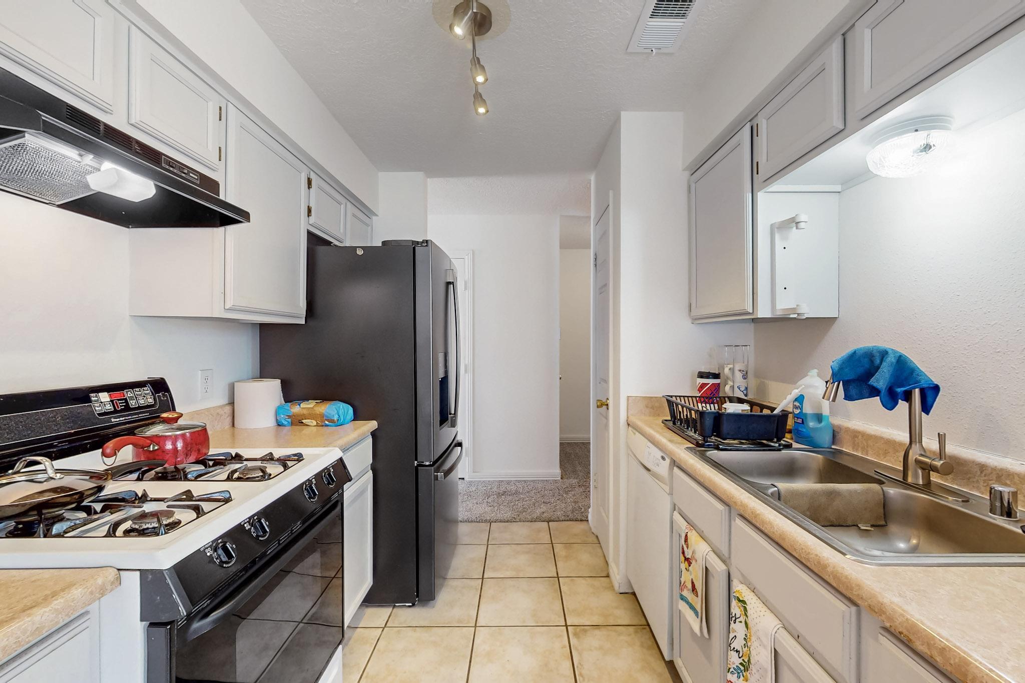 402 Calle Don Santiago, Los Lunas, New Mexico image 11