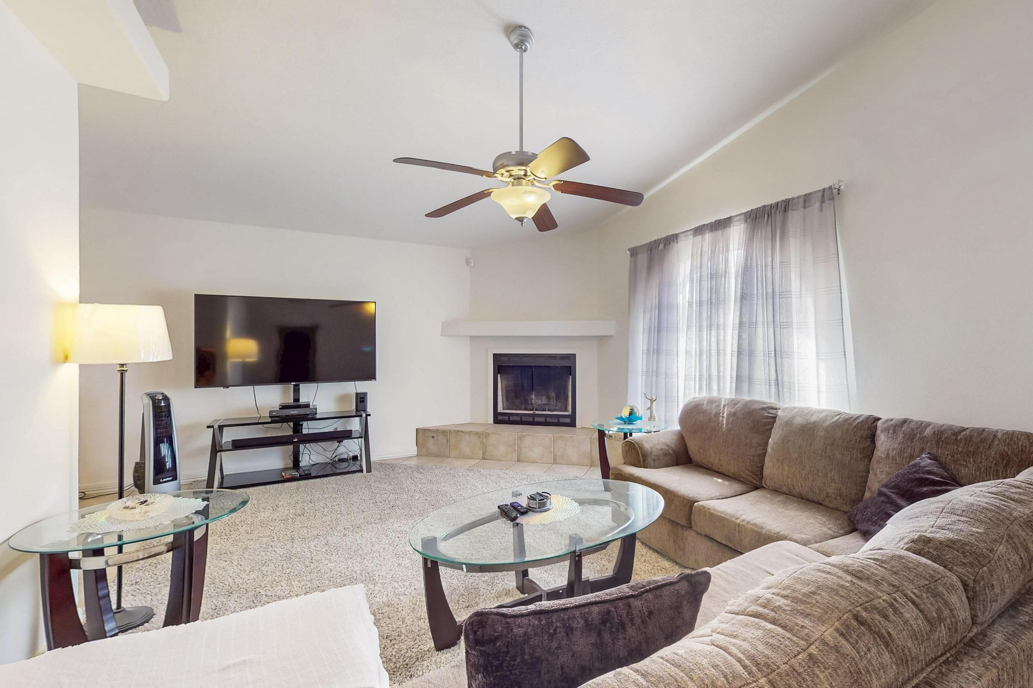 402 Calle Don Santiago, Los Lunas, New Mexico image 5