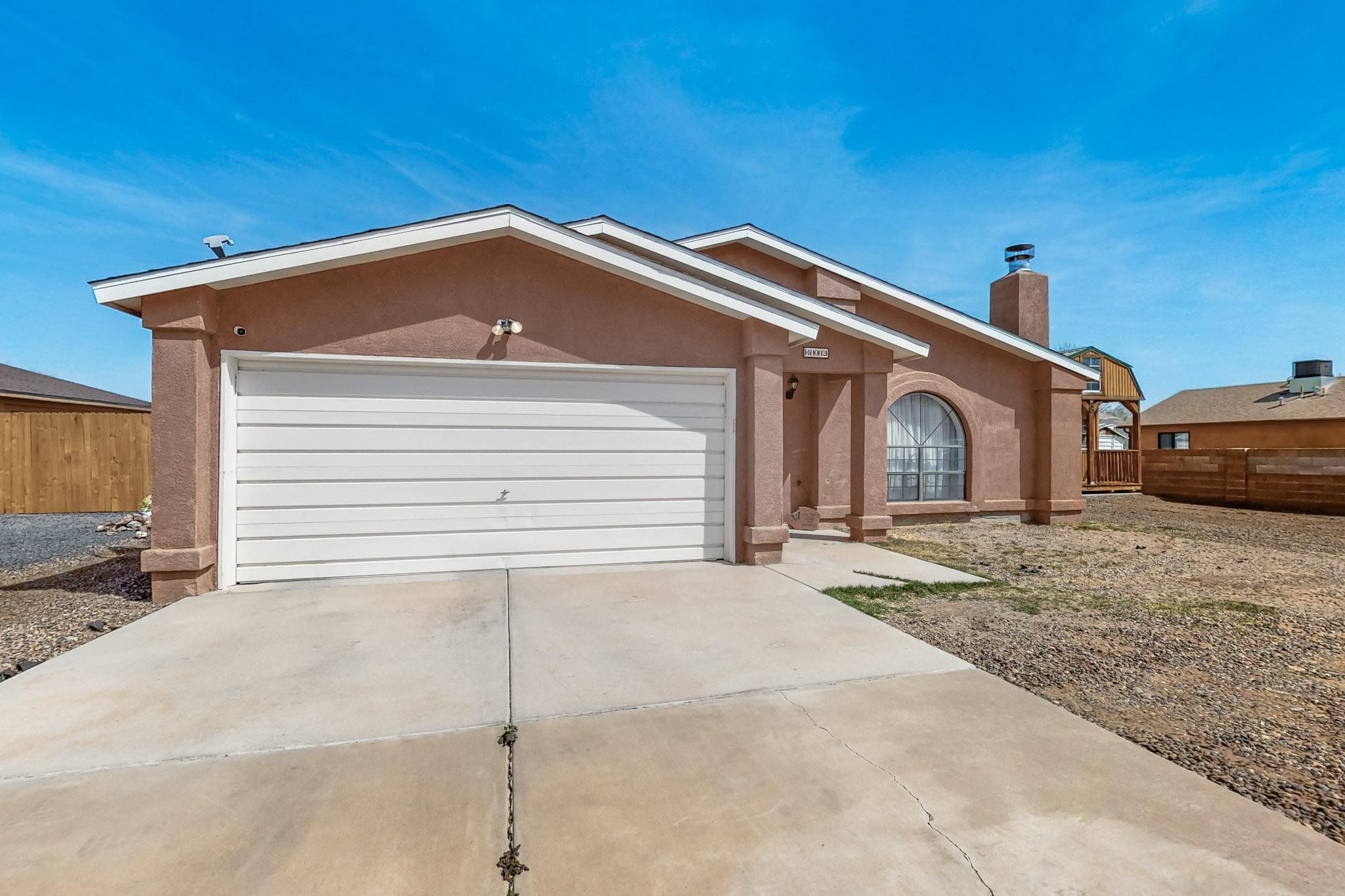 402 Calle Don Santiago, Los Lunas, New Mexico image 1
