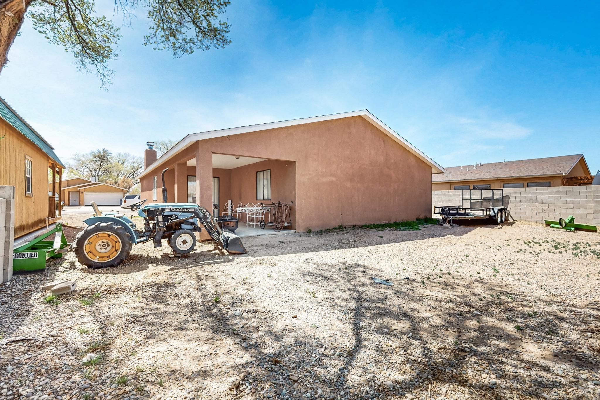 402 Calle Don Santiago, Los Lunas, New Mexico image 32